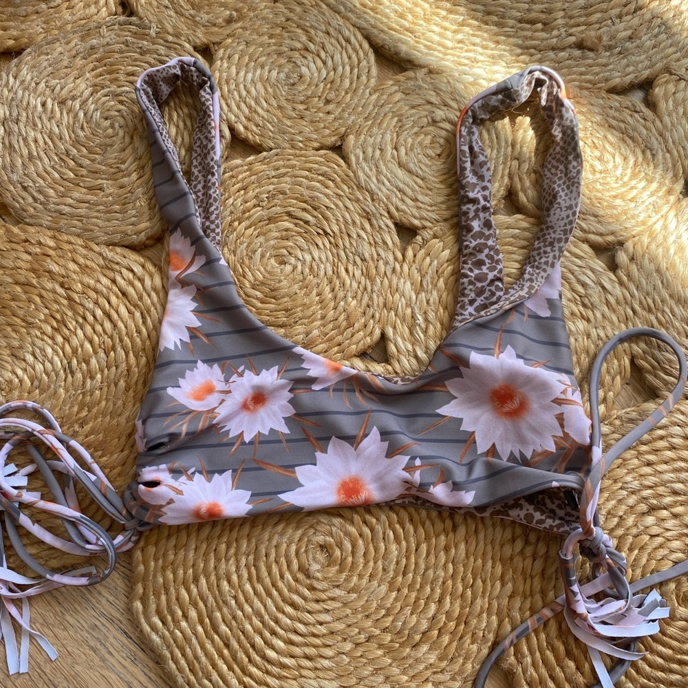 Acacia Dragon Top